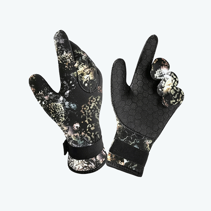Diving and Water Sports Gloves with Rubber Strap Buckle