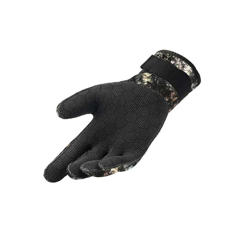 Diving and Water Sports Gloves with Rubber Strap Buckle Diving and Water Sports Gloves with Rubber Strap Buckle