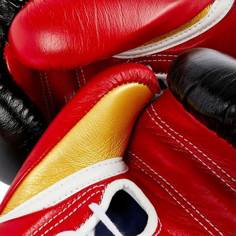 High-Quality Lace-Up Boxing Gloves High-Quality Lace-Up Boxing Gloves