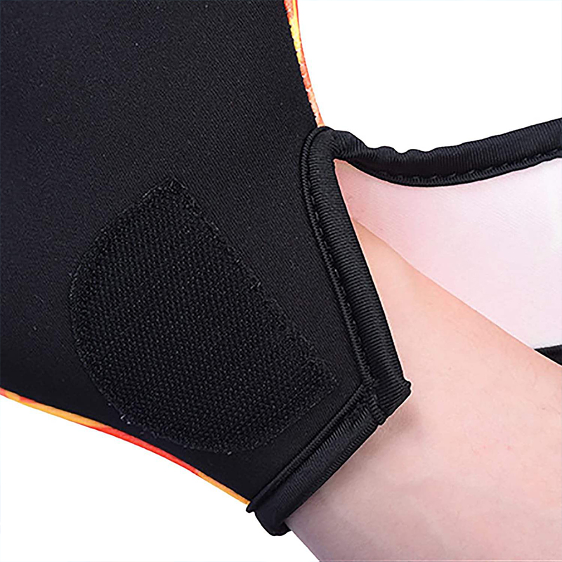Color-Block Striped Non-Slip Diving Gloves Color-Block Striped Non-Slip Diving Gloves